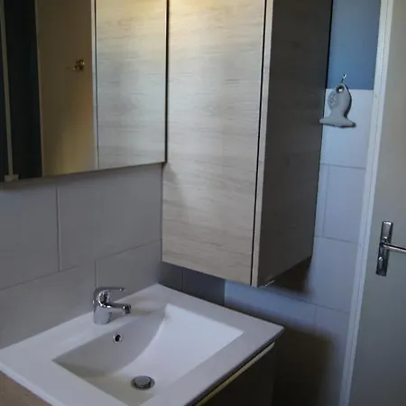 Lara 4 - T2 Spacieux Parking - Pres Centre-port, Ile Des Loisirs, Richelieu Апартаменти *