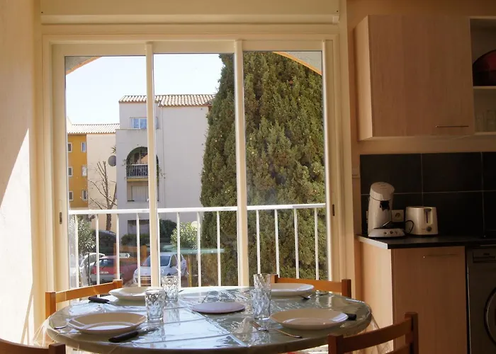 Les Locations De Lara Iv - T2 Spacieux Parking Privatif Près Port, Plage, Ile Des Loisirs Appartamento Agde